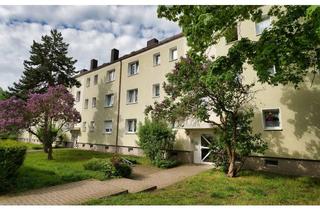 Wohnung mieten in Bertolt-Brecht-Str. 44, 39218 Schönebeck (Elbe), 4-Zimmer-Wohnung mit Balkon