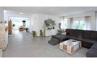 Haus kaufen in 35428 Langgöns, EFH aus 2019 in Langgöns / Feldrandnähe, Energieeffizient, 3xTerrassen, PV-Anlage, Fußbodenheizung