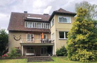 Einfamilienhaus kaufen in 37170 Uslar, Repräsentatives Einfamilienhaus auf parkähnlichem Grundstück in der Innenstadt von Uslar