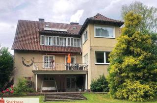 Einfamilienhaus kaufen in 37170 Uslar, Großzügiges Einfamilienhaus auf parkähnlichem Grundstück in der Innenstadt von Uslar