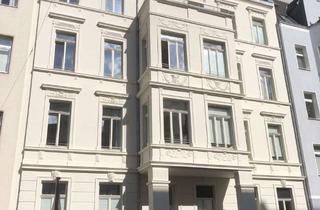 Wohnung kaufen in Dasselstraße 54, 50674 Altstadt & Neustadt-Süd, Exklusive Altbau 2-Zimmer-Erdgeschosswohnung mit Terrasse im angesagten Viertel von Köln