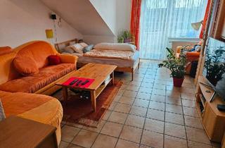 Wohnung kaufen in 50769 Köln, Köln - Provisionsfreie 2-Zimmer-Dachgeschoss-Wohnung