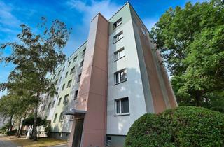 Sozialwohnungen mieten in Franz-Vollbring-Str., 39218 Schönebeck (Elbe), 4-Zimmer-Wohnung mit Balkon und Aufzug für WBS