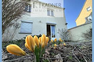 Haus kaufen in Thüringer Str. 29, 08525 Syratal, Frühlingserwachen! DHH mit Potential für die Familie in toller Lage