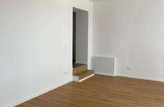 Wohnung mieten in Ziegelhüttenweg 00, 65232 Taunusstein, Neu renovierte 2-Zimmer Erdgeschosswohnung mit Terrasse