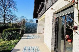 Villa kaufen in 42699 Ohligs/Aufderhöhe/Merscheid, Freistehende Villa auf 252 m² inkl. Anliegerwohnung, großem Garten und Blick ins Gr