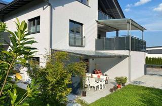 Haus kaufen in 83301 Traunreut, Luxuriöses, modernes Stadthaus mit Garten, uneinsichtigem, sehr großen Balkon und großem Hobbykeller