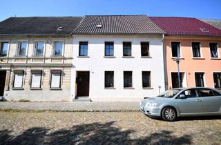 Haus kaufen in Elbstr. 56, 06862 Roßlau, geräumiges Wohnhaus mit modernisierten Bädern, Garten und Garage