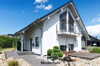 Einfamilienhaus kaufen in 66809 Nalbach, Einfamilienhaus mit Einlieger, Terrasse und Garage