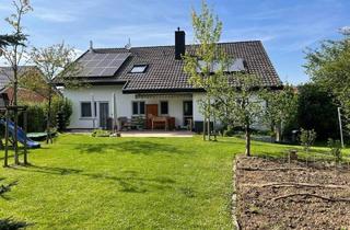 Einfamilienhaus kaufen in 79353 Bahlingen, Bahlingen - +++Freistehendes Einfamilienhaus mit ELW in sonniger Halbhöhenlage +++