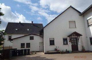 Wohnung kaufen in 67752 Rutsweiler an der Lauter, Renditeobjekt: Vermietete Eigentumswohnung im Anbau mit Garage