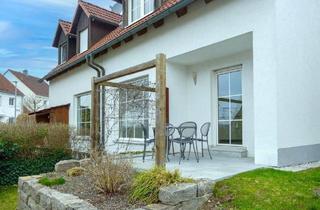 Doppelhaushälfte kaufen in 90602 Pyrbaum, Pyrbaum - Moderne und charmante Immobilie mit Garten!