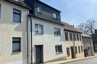 Reihenhaus kaufen in 09328 Lunzenau, Lunzenau - Gepflegtes Stadtreihenhaus mit 3 Bädern und großem Wohnzimmer