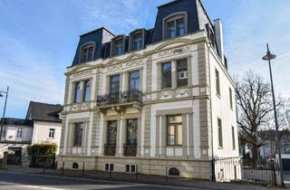 Haus kaufen in 61352 Bad Homburg vor der Höhe, Historisches Stadtpalais mit liebevoll restaurierten Details und idealem Grundriss