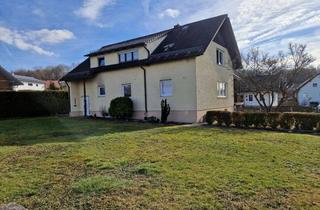 Haus kaufen in 92436 Bruck in der Oberpfalz, **Zweifamilienhaus mit Photovoltaikanlage in ruhiger Wohngegend**
