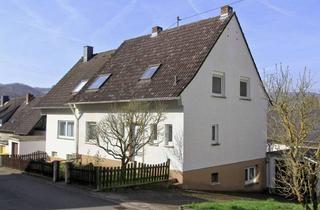 Haus kaufen in Ernstthaler Straße 11, 55606 Hahnenbach, Generationendomizil mit herrlichem Dorf- und Naturblick!