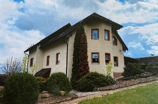 Haus kaufen in 08485 Lengenfeld, Lengenfeld - 2 Familienhaus in ruhiger Lage inkl. großem Grundstück