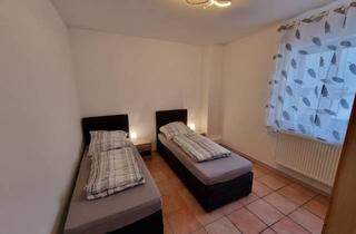 Immobilie mieten in Schwetzinger Straße 19, 69190 Walldorf, Voll möblierte 4 Zimmer Wohnung + Wintergarten (5te Zimmer) + 2 Bäder + EBK + privater Hof + Parkplatz