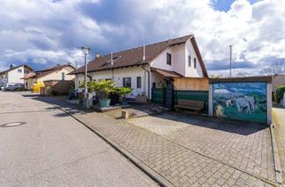 Haus kaufen in 79618 Grenzach-Wyhlen, Reiheneckhaus mit Pool und Garage in beliebter Wohngegend von Wyhlen