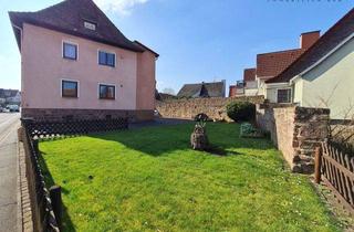 Haus kaufen in 36396 Steinau, Zweifamilienwohnhaus mit großer Terrasse, Doppelgarage und Scheune mitten in Steinau