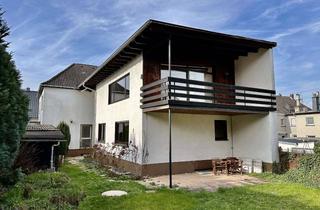 Haus kaufen in 61231 Bad Nauheim, Ohne Käuferprovision! Großes Zweifamilien-Wohnhaus zum Verwirklichen | Jung von Haus