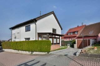 Doppelhaushälfte kaufen in 75334 Straubenhardt, Teilmodernisierte Doppelhaushälfte für die kleine Familie