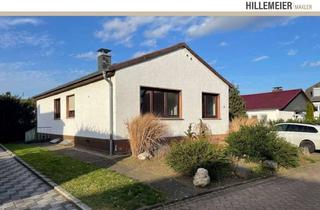 Haus kaufen in Römerweg 11, 53859 Niederkassel, Bungalow mit Potential und großem Grundstück in schöner Wohngegend von Niederkassel