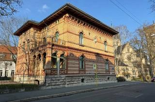 Haus kaufen in 99423 Weimar, Weimar - Rarität - Historisches Geschäftsgebäude in beliebter Lage zu verkaufen