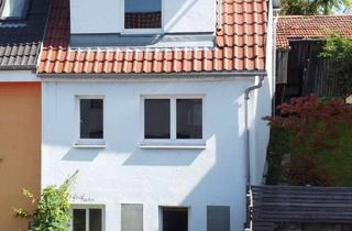 Doppelhaushälfte kaufen in 72766 Reutlingen, Reutlingen - Doppelhaushälfte mit Erweiterungspotenzial und großzügigem Garten
