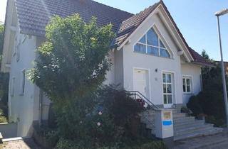 Einfamilienhaus kaufen in 99095 Erfurt, Erfurt - Einfamilienhaus, freistehend mit Garten, Balkon und Holz Terrasse