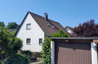 Einfamilienhaus kaufen in 74172 Neckarsulm, Einfamilienhaus, freistehend, mit großem Garten und 2 Garagen
