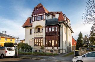 Wohnung kaufen in 01129 Trachau, Tolles Dachgeschoss-Appartement mit großer Terrasse und Stellplatz in gepflegter Villa.
