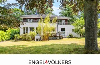 Villa kaufen in 22926 Ahrensburg, Moderne Luxus-Villa mit 462 m² Wohn-Nutzfläche in bester Lage