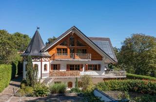 Haus kaufen in 82340 Feldafing, Schlösschen im alpenländlichen Gewand
