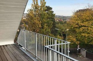 Wohnung kaufen in 73728 Esslingen, Geschmackvolle Dachgeschosswohnung mit zwei Zimmern sowie Balkon und EBK in Esslingen am Neckar