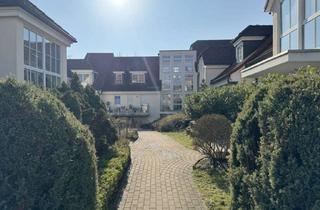 Wohnung kaufen in Berliner Straße 19 D, 15711 Königs Wusterhausen, BEZUGSFREI! Charmante Dachgeschoss-Wohnung mit zwei Sonnen-Balkonen