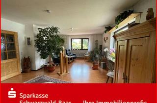 Wohnung kaufen in 78050 Villingen-Schwenningen, 3-Zimmer-Wohnung mit großer Terrasse und Carport