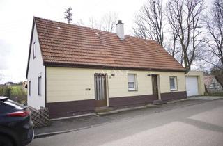 Einfamilienhaus kaufen in 73479 Ellwangen (Jagst), Freistehendes Einfamilienhaus mit viel Potenzial!