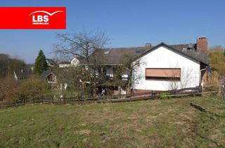Haus kaufen in 58256 Ennepetal, Ländliches Zweifamilienhaus in Ennepetal mit großem Garten