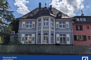 Villa kaufen in 66333 Völklingen, Repräsentative Villa mit zeitlosem Charme für 1-2 Familien in Völklingen
