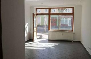 Wohnung kaufen in Halberstädter Str. 74, 39112 Sudenburg, Rendite ca. 7% bei 2 Gewerbeeinheiten bezugsfrei in Magdeburg!