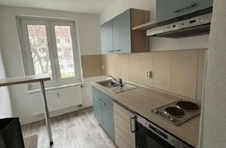 Wohnung mieten in Vettersstr. 25a, 09126 Bernsdorf, 3er-WG-Wohnung mit Einbauküche