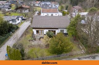 Haus kaufen in 83071 Stephanskirchen, Charmantes Anwesen mit Potenzial in Stephanskirchen zum Renovieren oder Verwerten