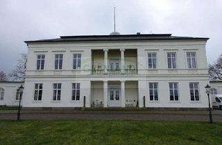 Haus kaufen in 19395 Karow, *Architektonisches Juwel in See- und Wald Lage!*