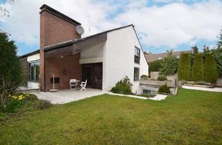 Einfamilienhaus kaufen in 71032 Böblingen, Böblingen - Traumhaftes Anwesen mit eigenem Hallenschwimmbad und 75 m² Einliegerwohnung