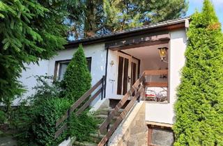 Haus kaufen in 08541 Neuensalz, Neuensalz - Gartengrundstück (Bauland) mit Bungalow (mit Keller) zu verkaufen