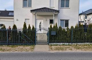 Villa kaufen in 12683 Berlin, Berlin - Stadtvilla mit Sauna am Rande von Berlin in Neu Lindenberg