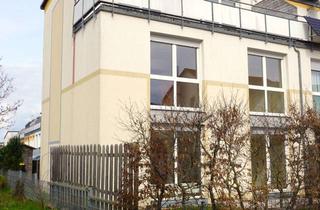Haus kaufen in 90513 Zirndorf, Familienglück mit Energieeffizienzklasse B: REH in Zirndorf / Haus kaufen