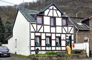 Einfamilienhaus kaufen in 56656 Brohl-Lützing, Charmantes und geräumiges Einfamilienhaus in Brohl-Lützing
