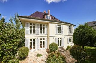Villa kaufen in Traubergstr. 26, 70186 Ost, Provisionsfrei: Traumhafte französische Stadtvilla mit 177qm/ca. 250qm nutzbare Wfl. in S-Gänsheide